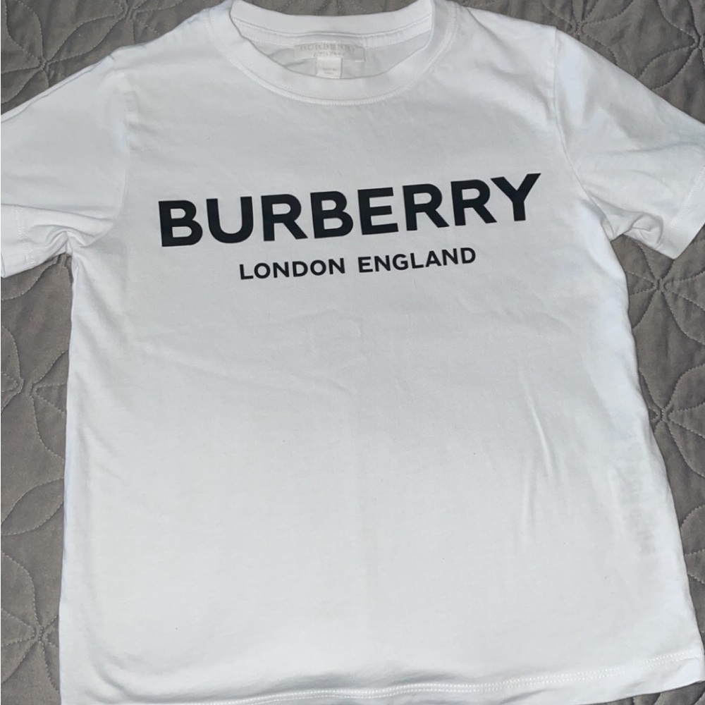 Girls Burberry tee shirt 6y